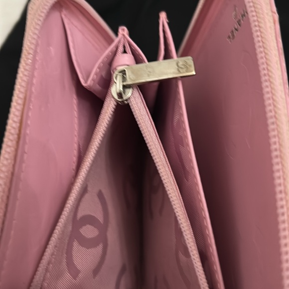 Vintage Chanel Large/Passport Wallet - Picture 7 of 11